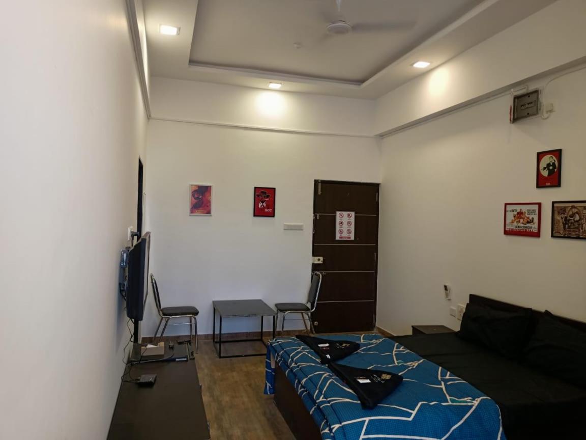 Ivy Pali Studio Rooms Jambhulpada Exterior photo